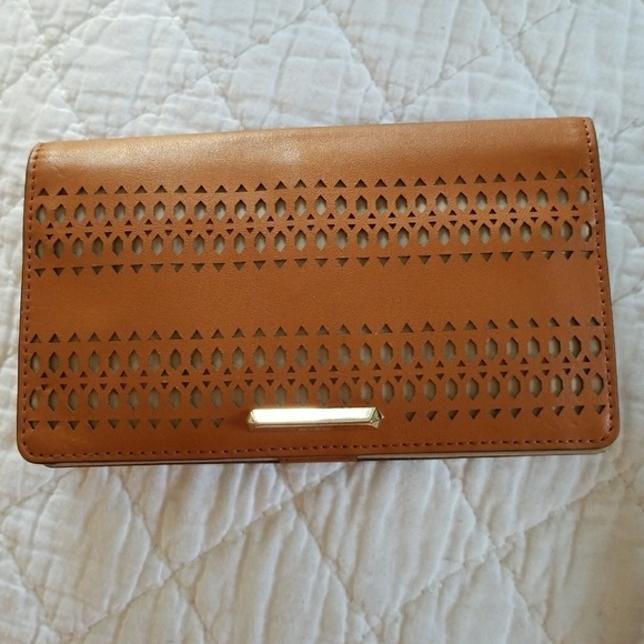 Stella & Dot Handbags - Etched tan wallet